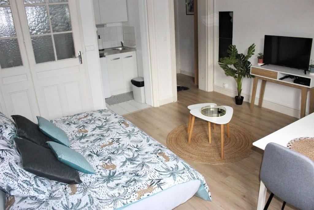 Charmant Studio En Centre-Ville / Proche Gare Le Havre Exteriör bild